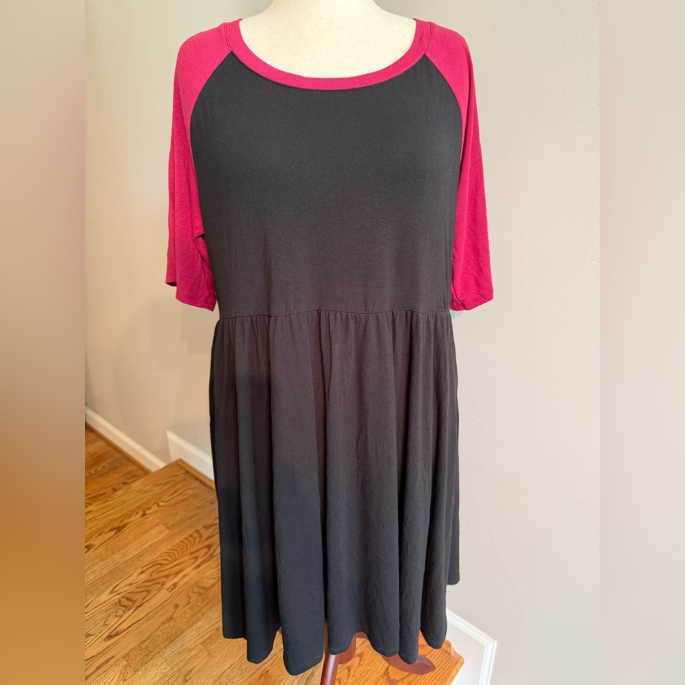Torrid Black and Red Raglan Super Soft Dress - Torrid Size 3 (22-24, 3X)